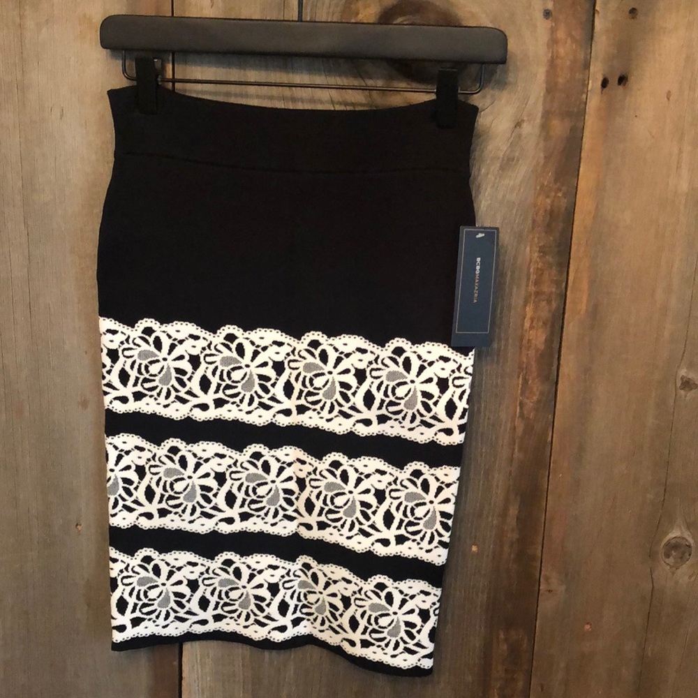 BCBGMAXAZRIA Floral Lace Print Skirt in Black Size Small Women’s